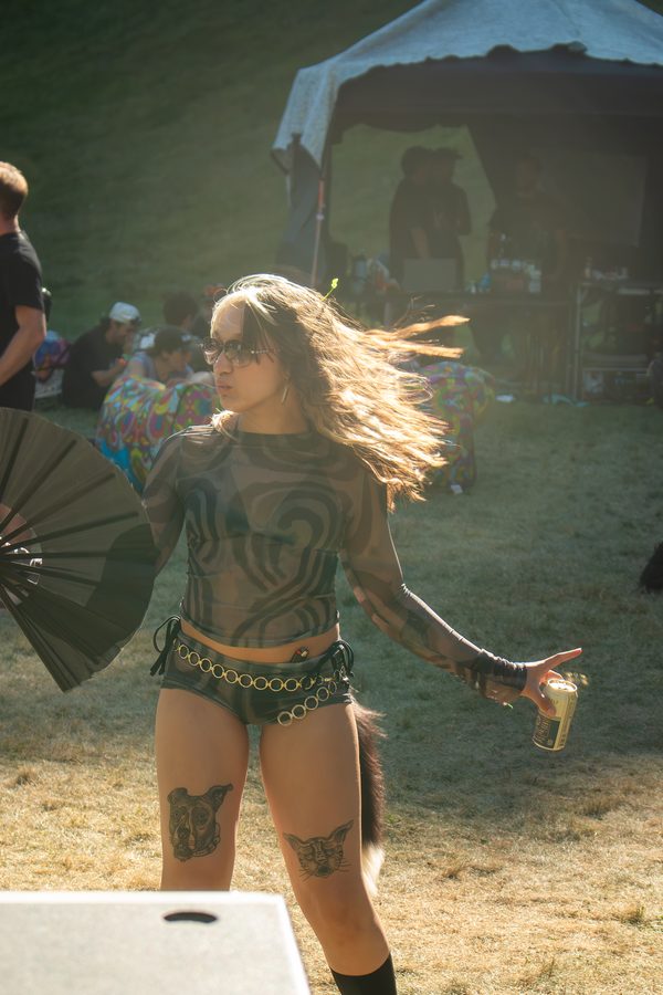 Black Label Radio — dancer with a fan in the afternoon light